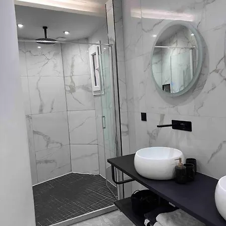 Brand New Flat By The Beach, In Old Town