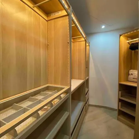Brand New Flat By The Beach, In Old Town קאן